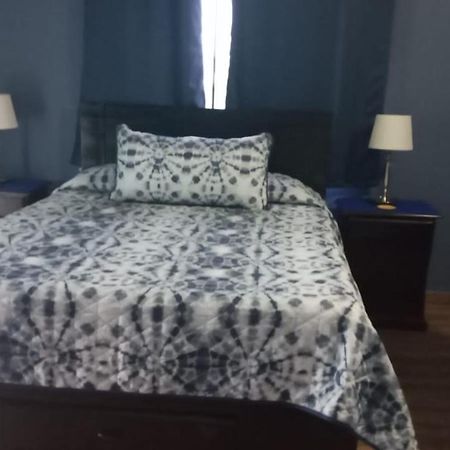 Bailey'S Bed And Breakfast Runaway Bay Exteriör bild