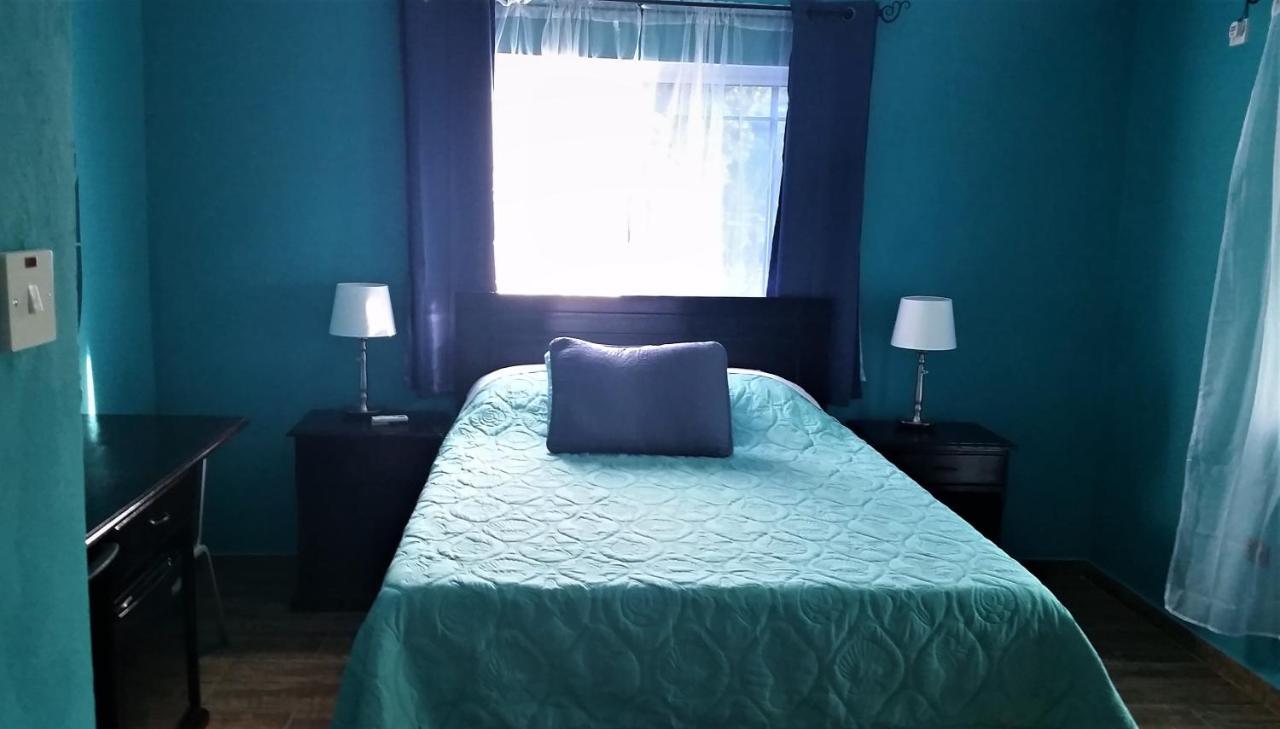 Bailey'S Bed And Breakfast Runaway Bay Exteriör bild