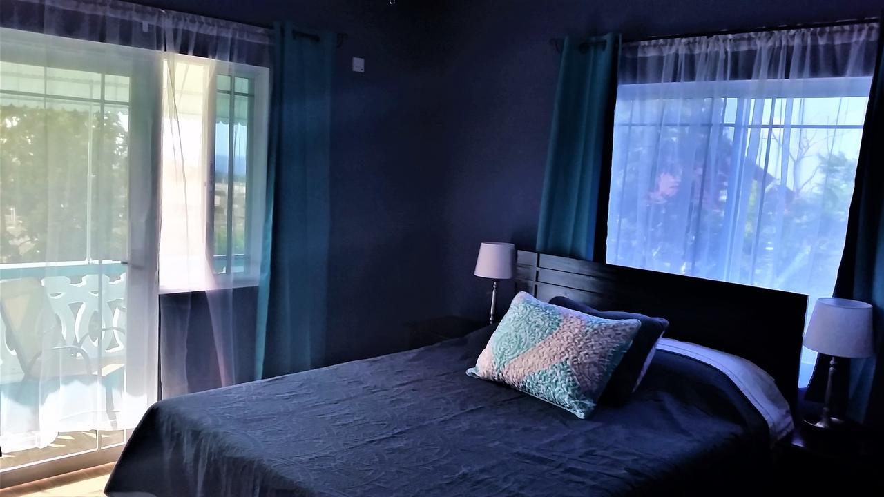 Bailey'S Bed And Breakfast Runaway Bay Exteriör bild