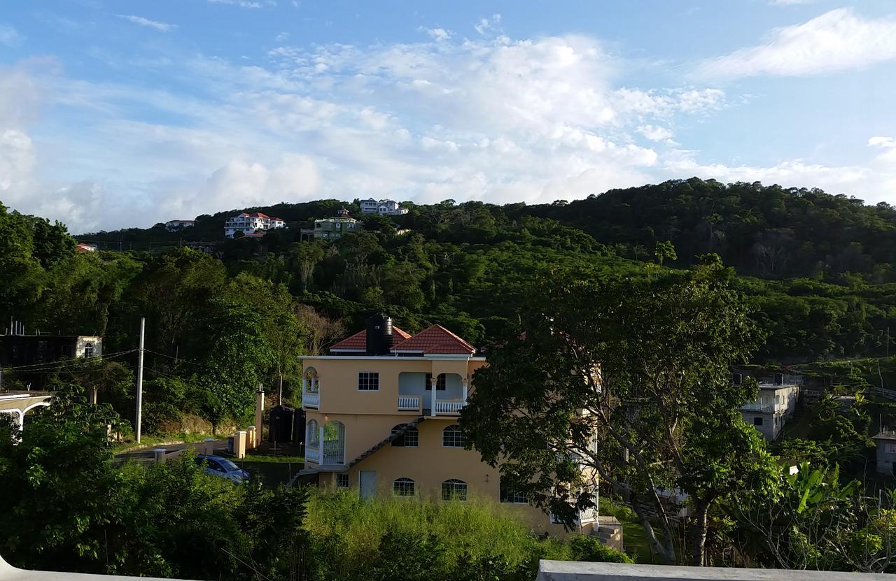 Bailey'S Bed And Breakfast Runaway Bay Exteriör bild
