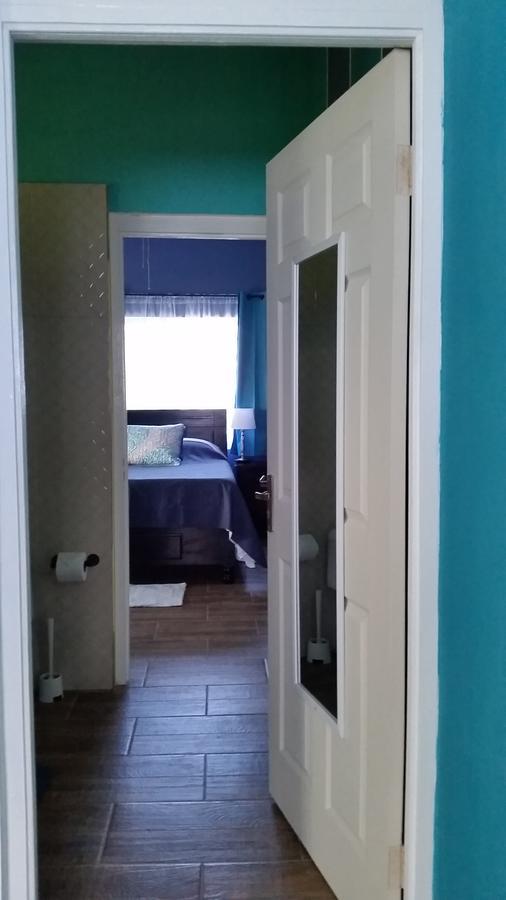 Bailey'S Bed And Breakfast Runaway Bay Exteriör bild