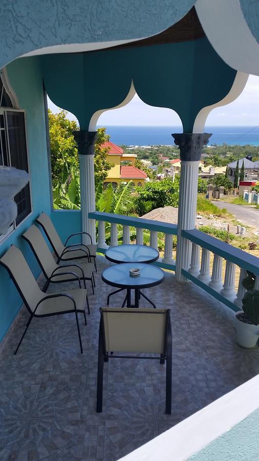 Bailey'S Bed And Breakfast Runaway Bay Exteriör bild