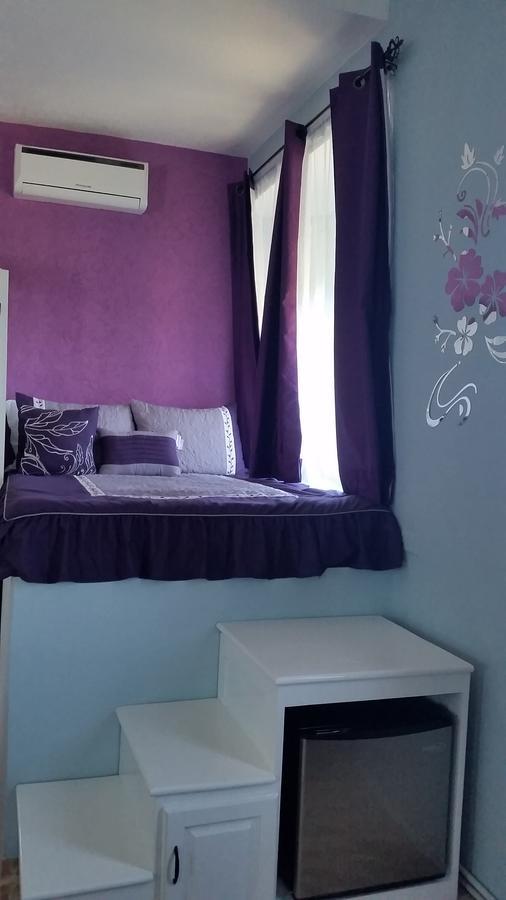Bailey'S Bed And Breakfast Runaway Bay Exteriör bild