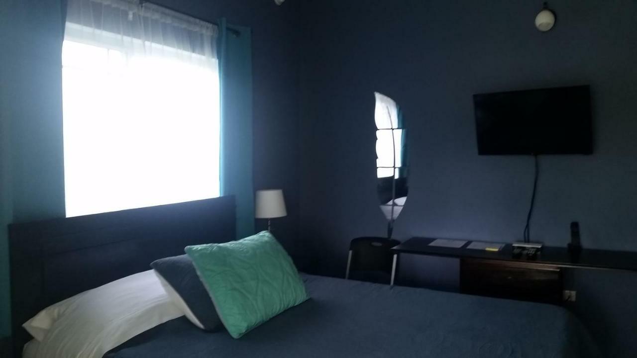 Bailey'S Bed And Breakfast Runaway Bay Exteriör bild